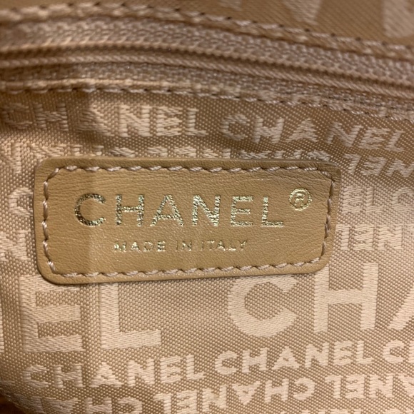 Chanel CC Cavier Tote - Picture 4 of 13